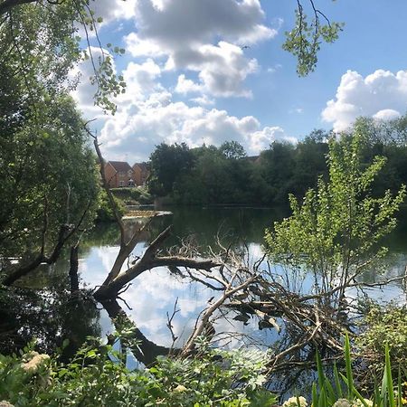 Dease Manor Lägenhet Higham Ferrers Exteriör bild