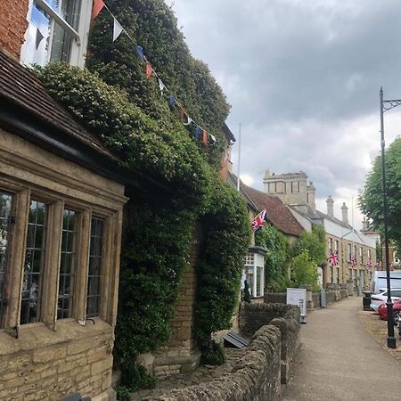 Dease Manor Lägenhet Higham Ferrers Exteriör bild