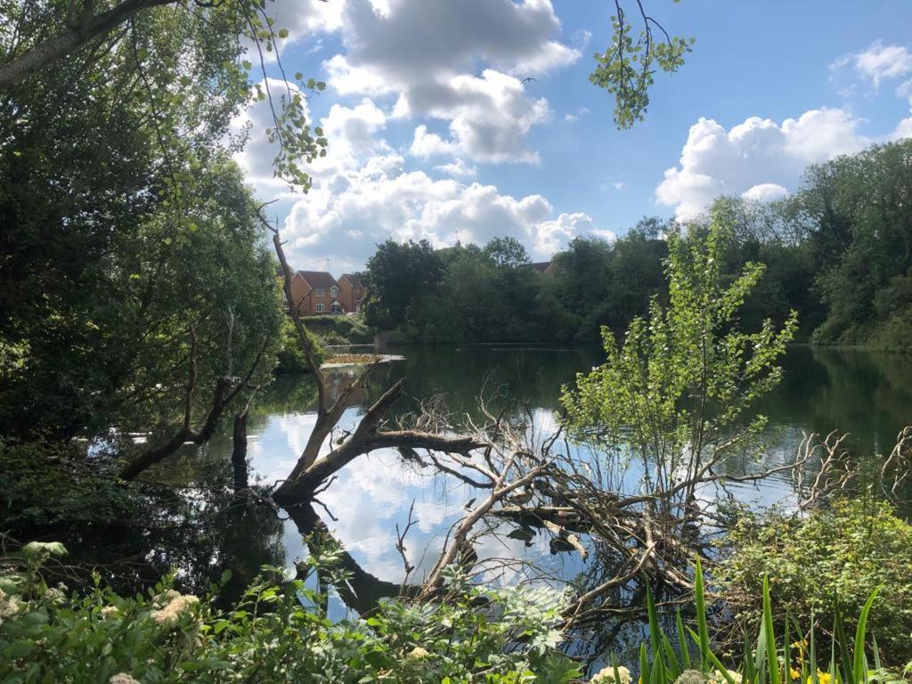 Dease Manor Lägenhet Higham Ferrers Exteriör bild